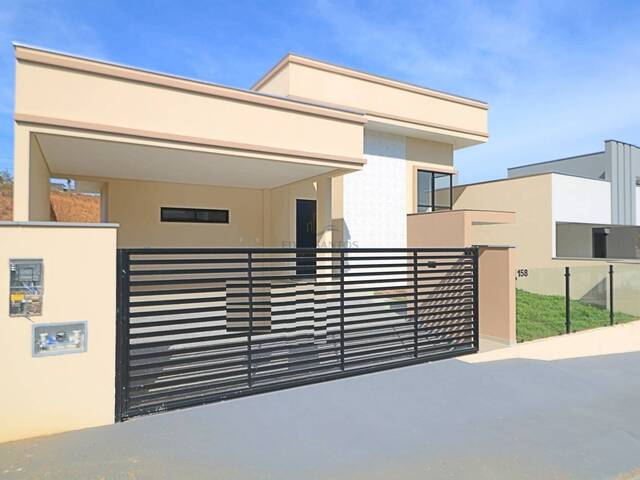 #735 - Casa para Venda em Jaraguá do Sul - SC